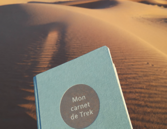 Nos conseils pour écrire un carnet de voyage pendant votre trek dans le désert